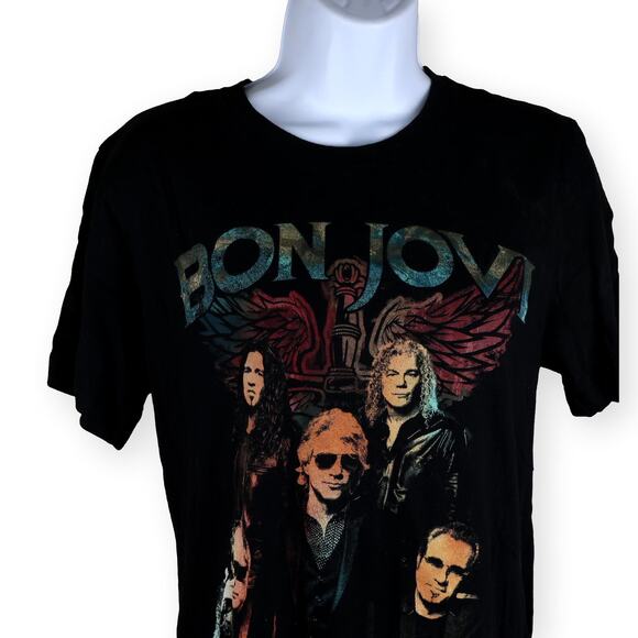 Bon Jovi Tee Shirt  Black Tour Concert Classic 2022 NWOT M - Picture 2 of 5